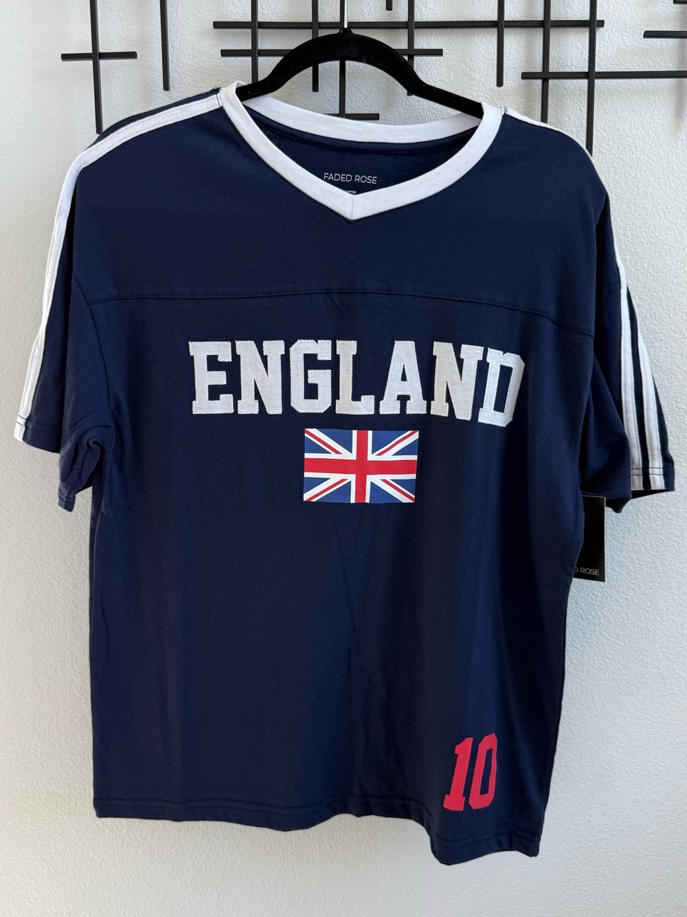 England Soccer Graphic Jersey Tee NWT Women’s Medium FIFA World Cup Fan Shirt